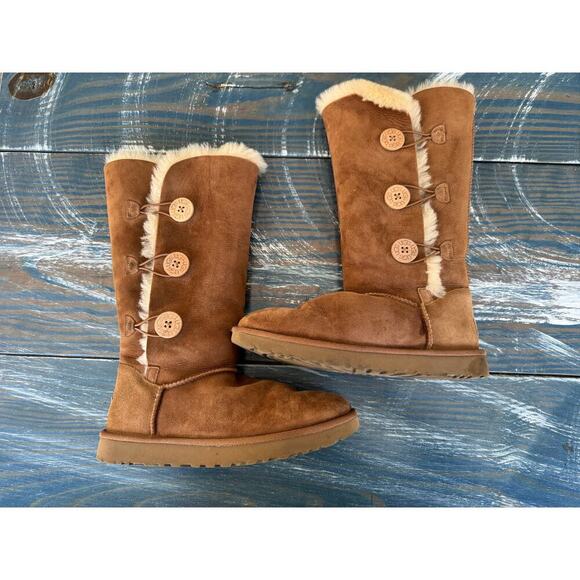 UGG Bailey Button Triplet II leather boots; size women's 10; Chestnut - Picture 2 of 10